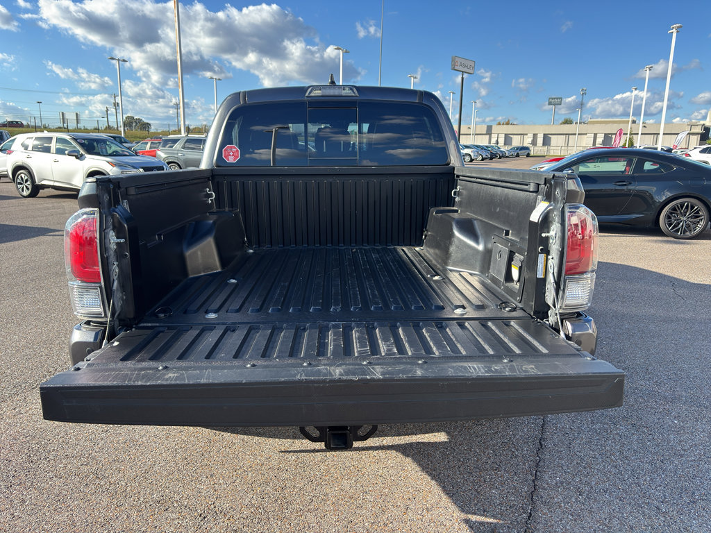 Used 2022 Toyota Tacoma Limited image 24