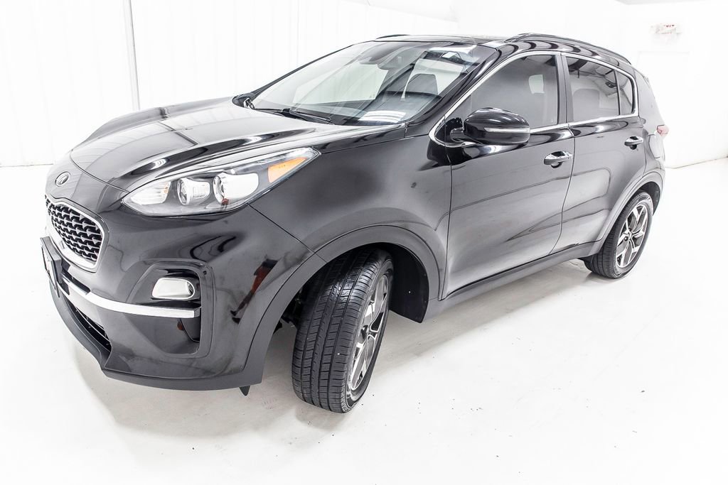 Used 2022 Kia Sportage EX image 2