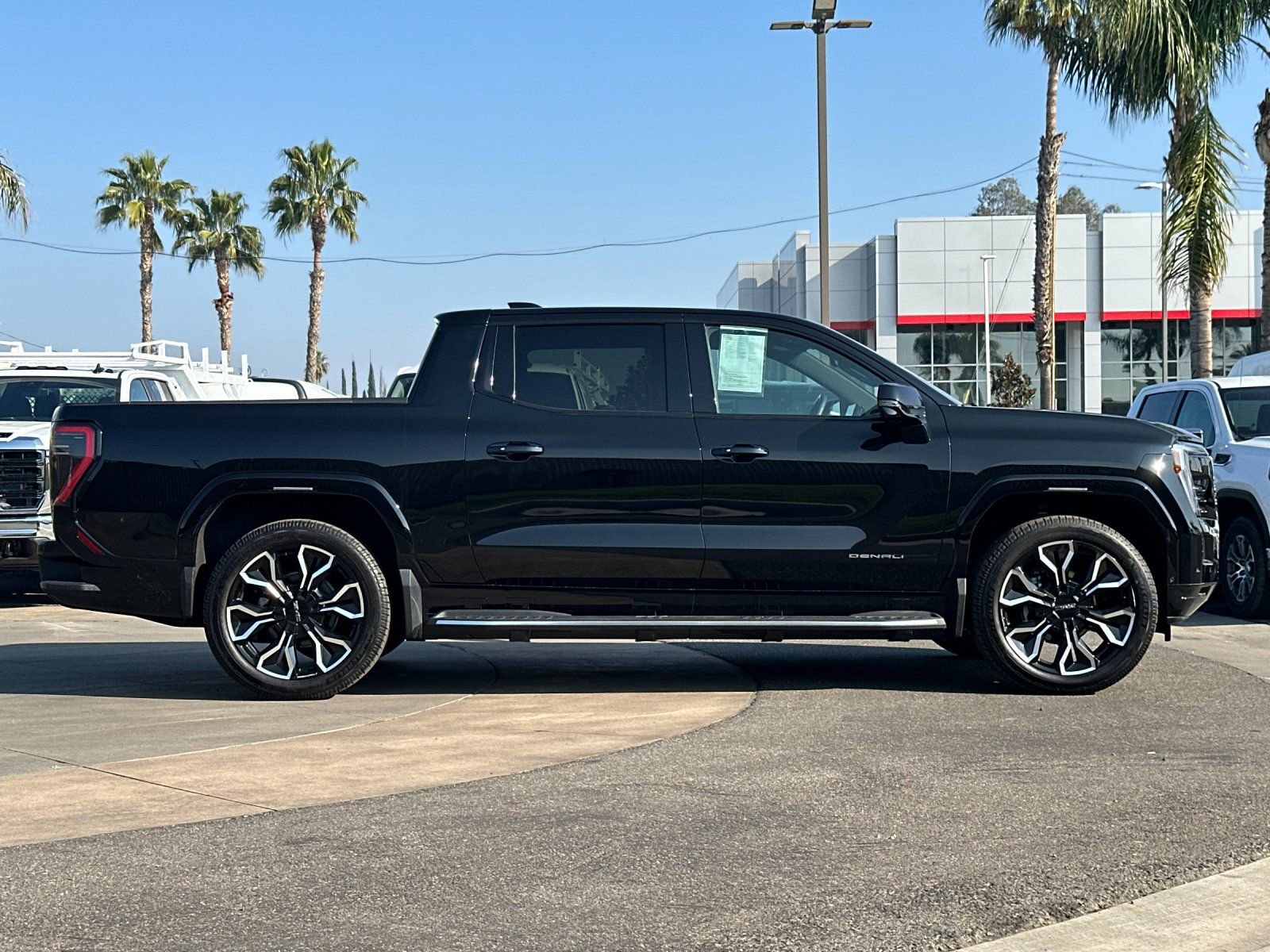 New 2025 GMC Sierra EV Denali video 3