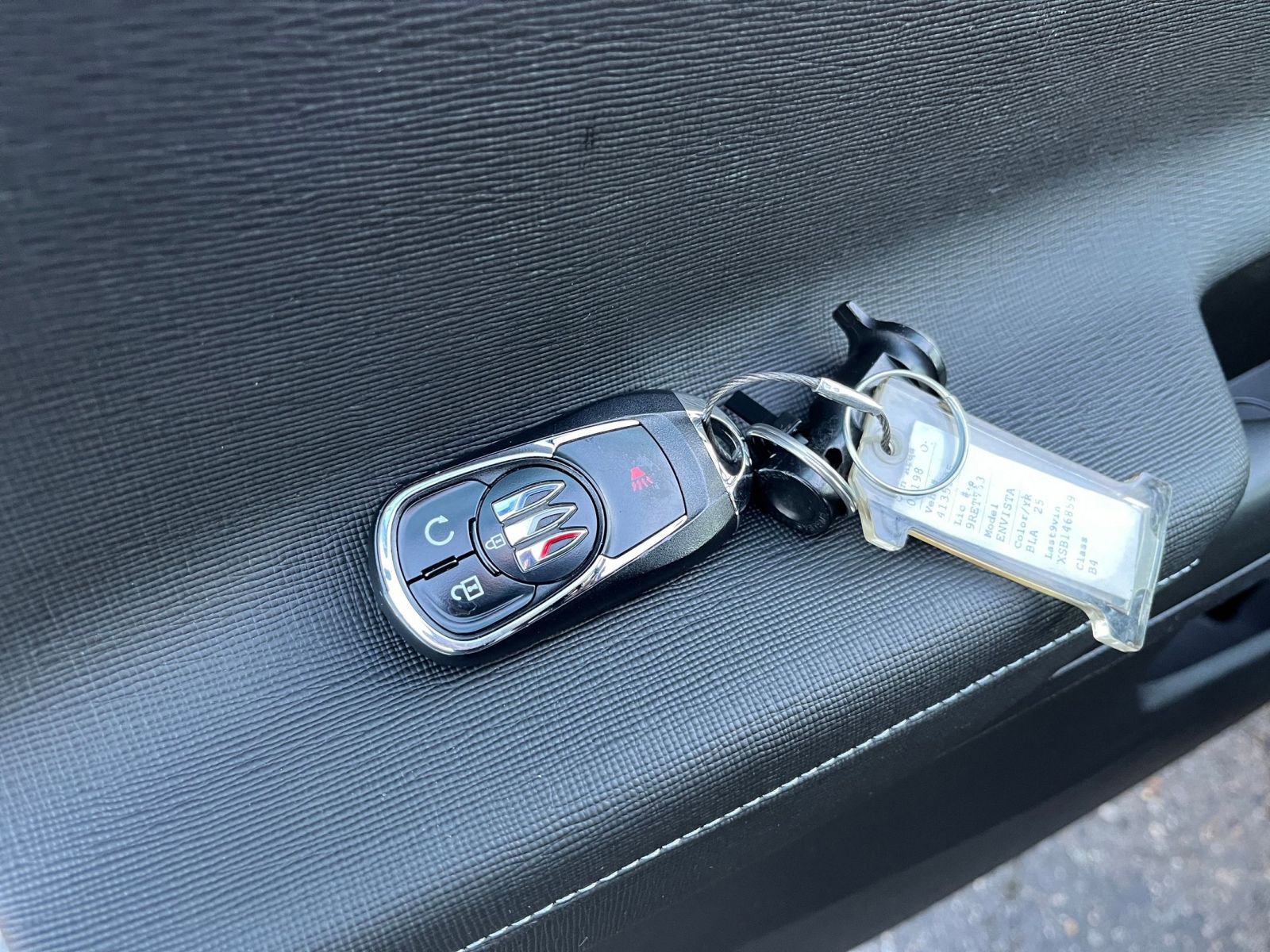 Used 2025 Buick Envista Preferred image 22