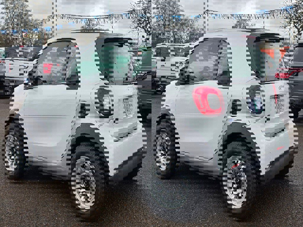 Used 2018 smart fortwo electric drive image 30