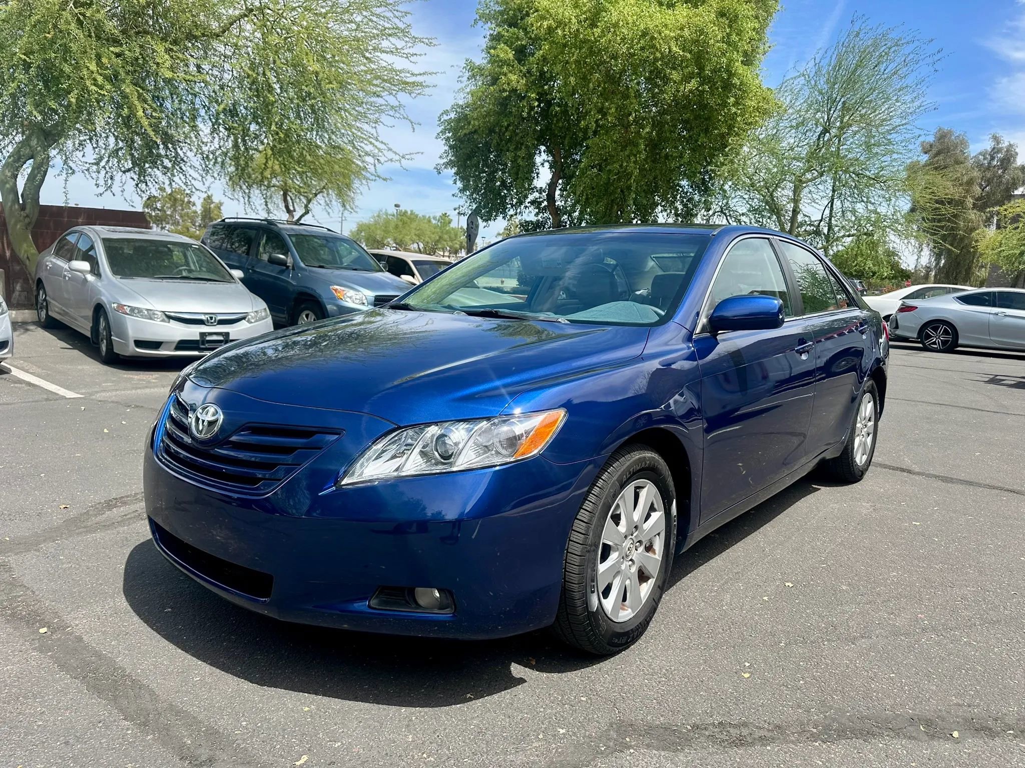 Used 2007 Toyota Camry XLE FWD image 1