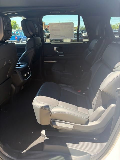 New 2026 Ford Expedition Max Platinum w/ Stealth Appearance Package AWD/4WD image 22