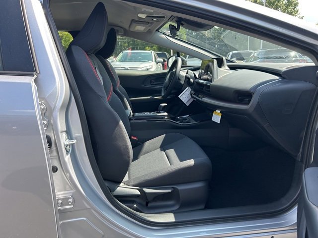 New 2025 Toyota Prius Plug-In Hybrid image 15