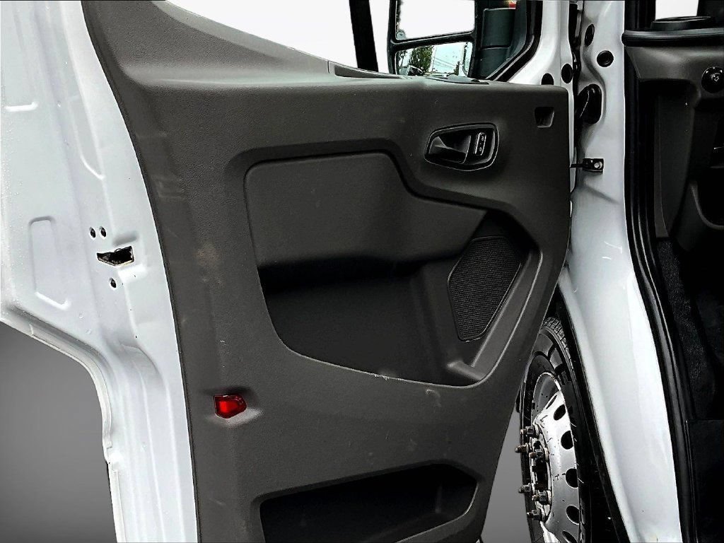 Used 2024 Ford Transit 250 148 Medium Roof Extended AWD image 22
