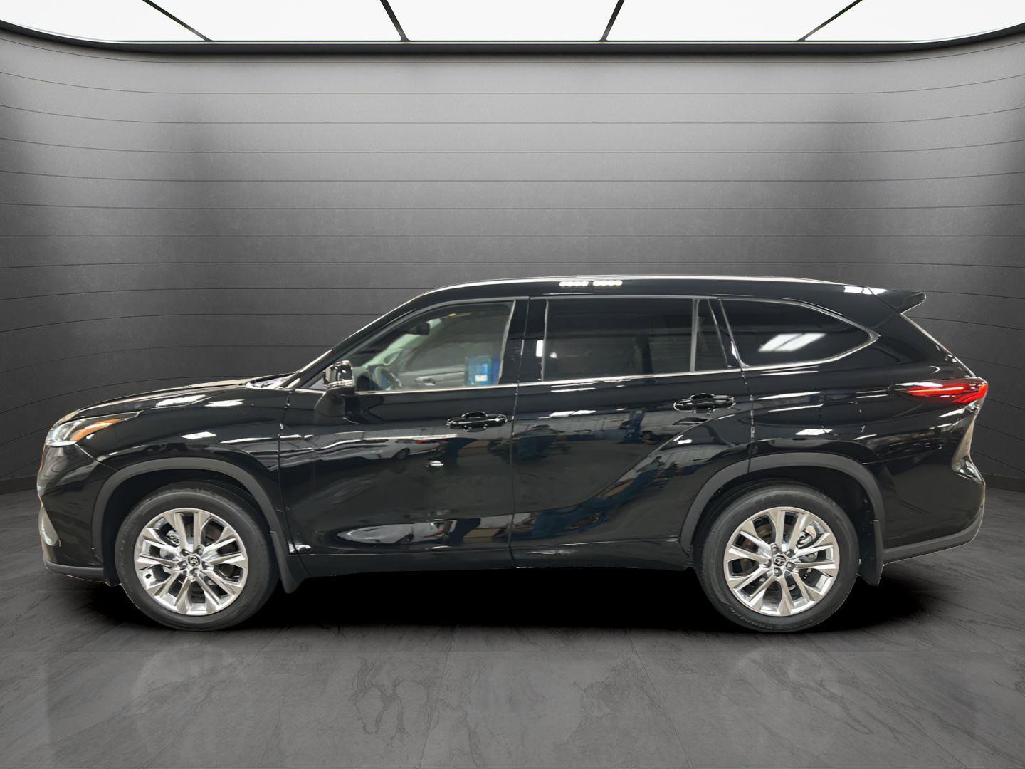 New 2026 Toyota Highlander Limited image 24