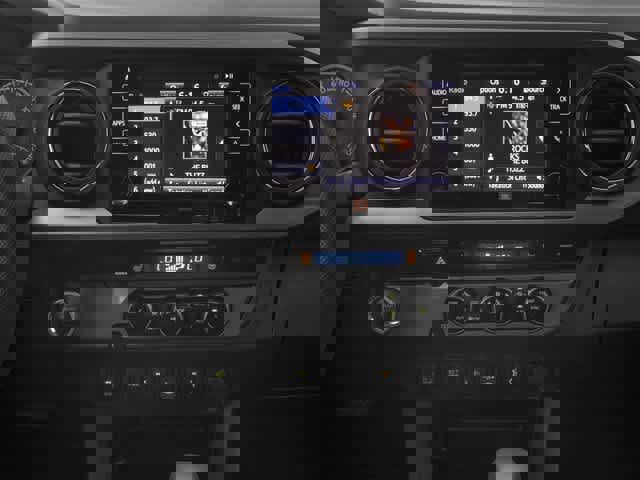 Used 2016 Toyota Tacoma TRD Sport w/ Exterior Package image 10