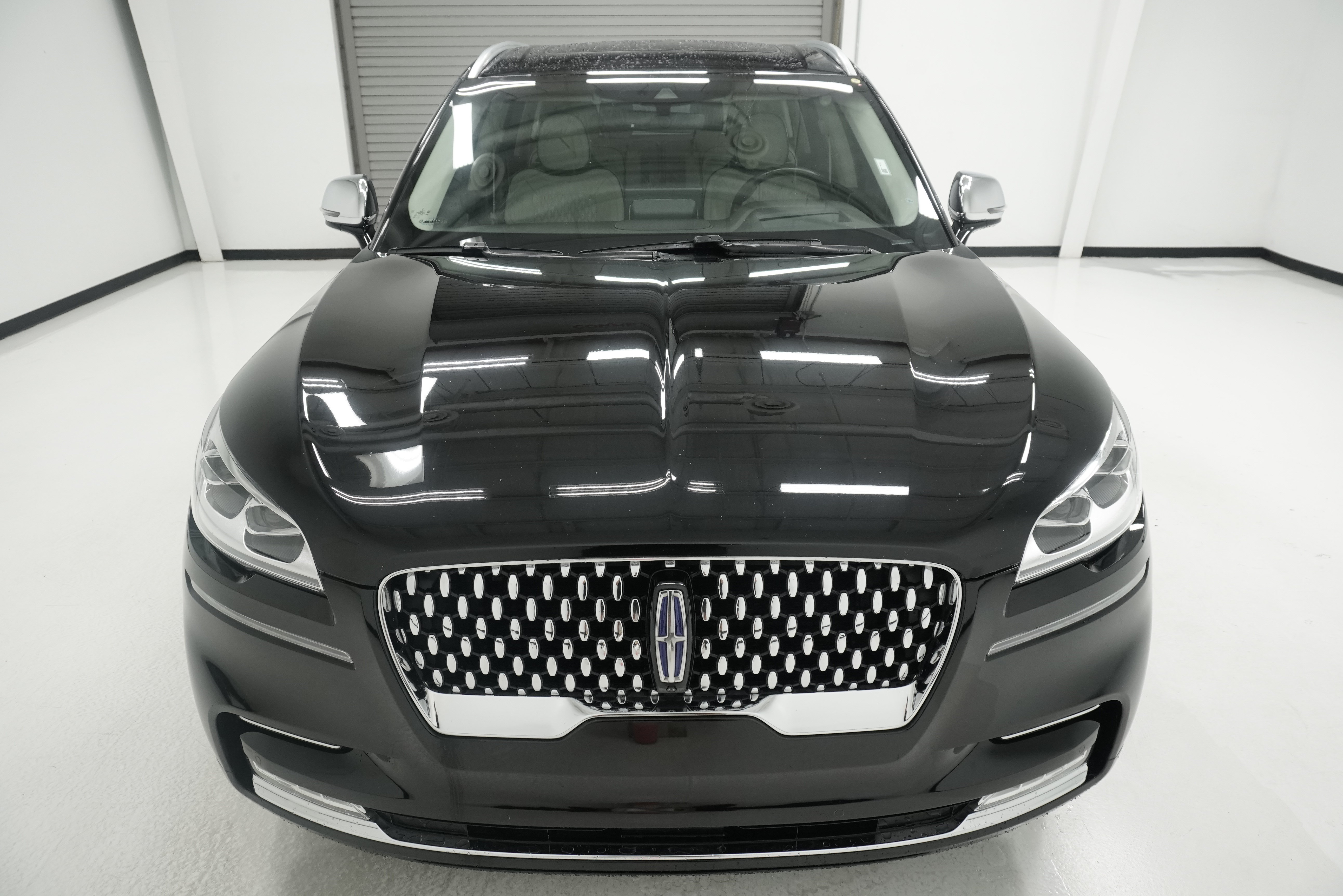 Used 2020 Lincoln Aviator Black Label Grand Touring w/ Class IV Trailer Tow Package AWD/4WD image 2