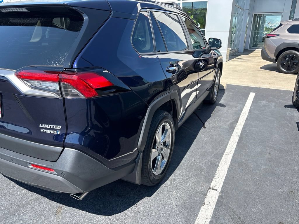 Used 2020 Toyota RAV4 Limited AWD/4WD image 6