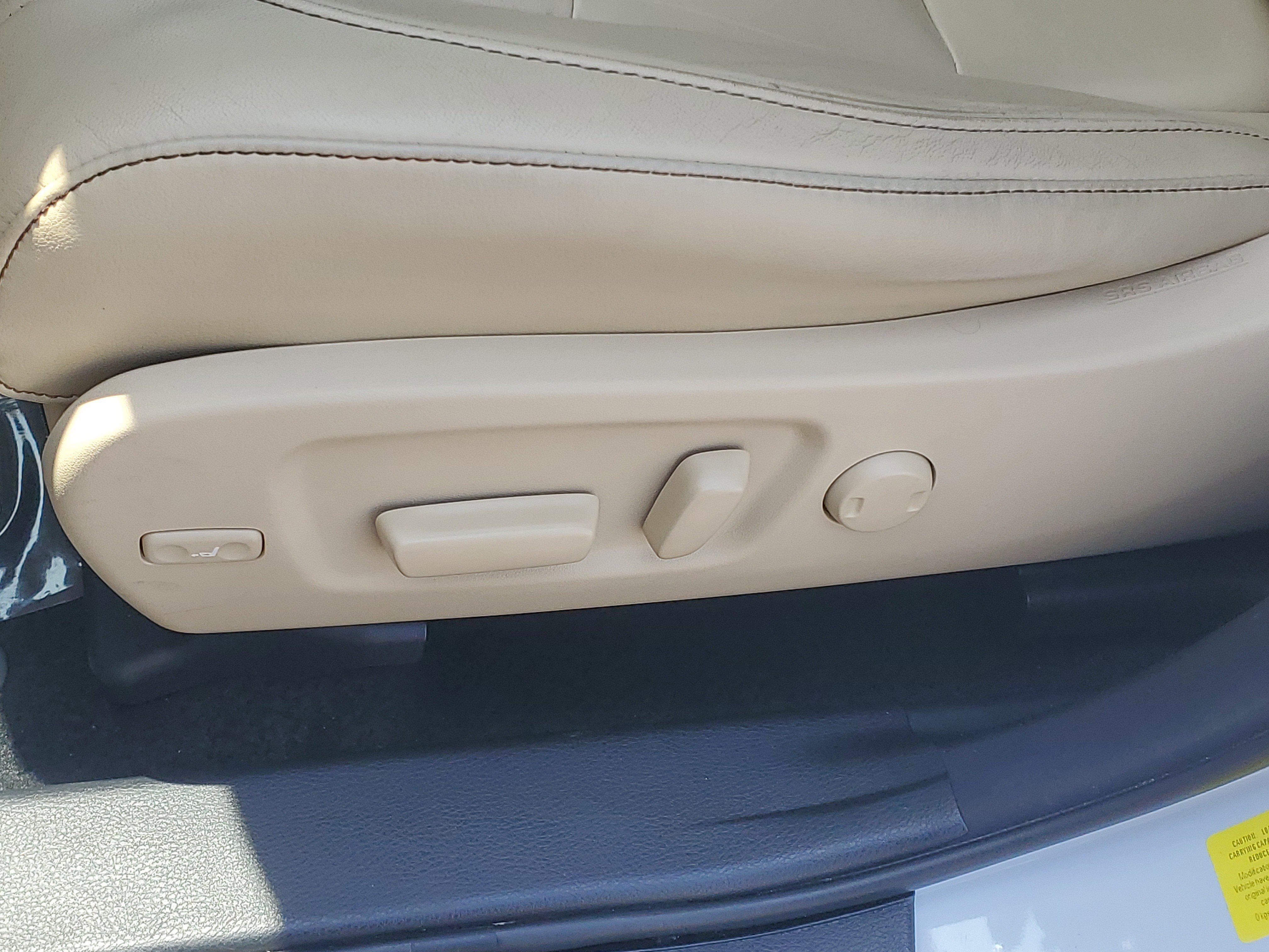 Certified 2017 Toyota Highlander XLE FWD image 20