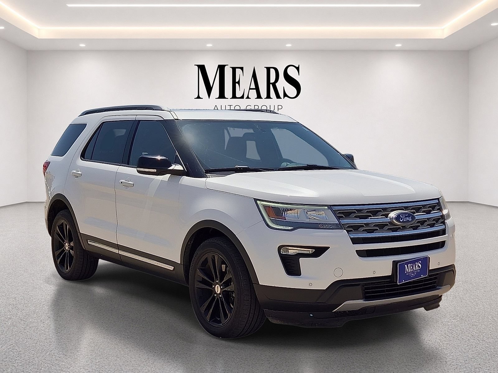 Used 2018 Ford Explorer XLT w/ Equipment Group 202A AWD/4WD image 7