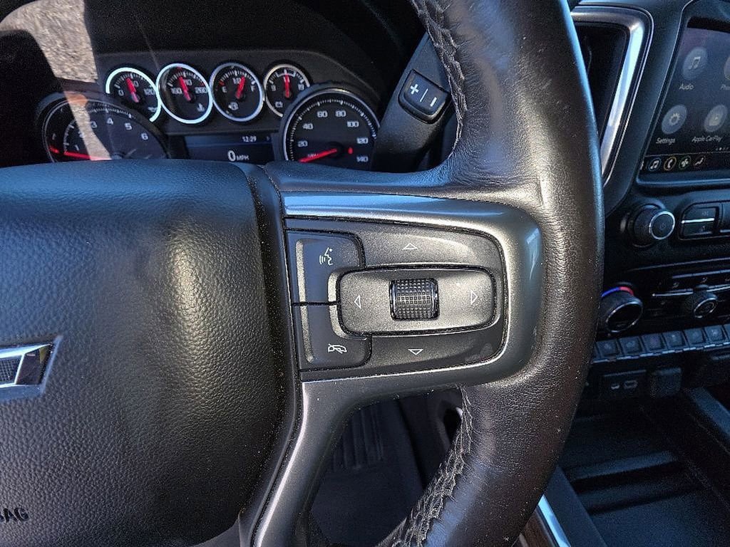 Used 2022 Chevrolet Silverado 1500 RST w/ Redline Edition AWD/4WD image 12