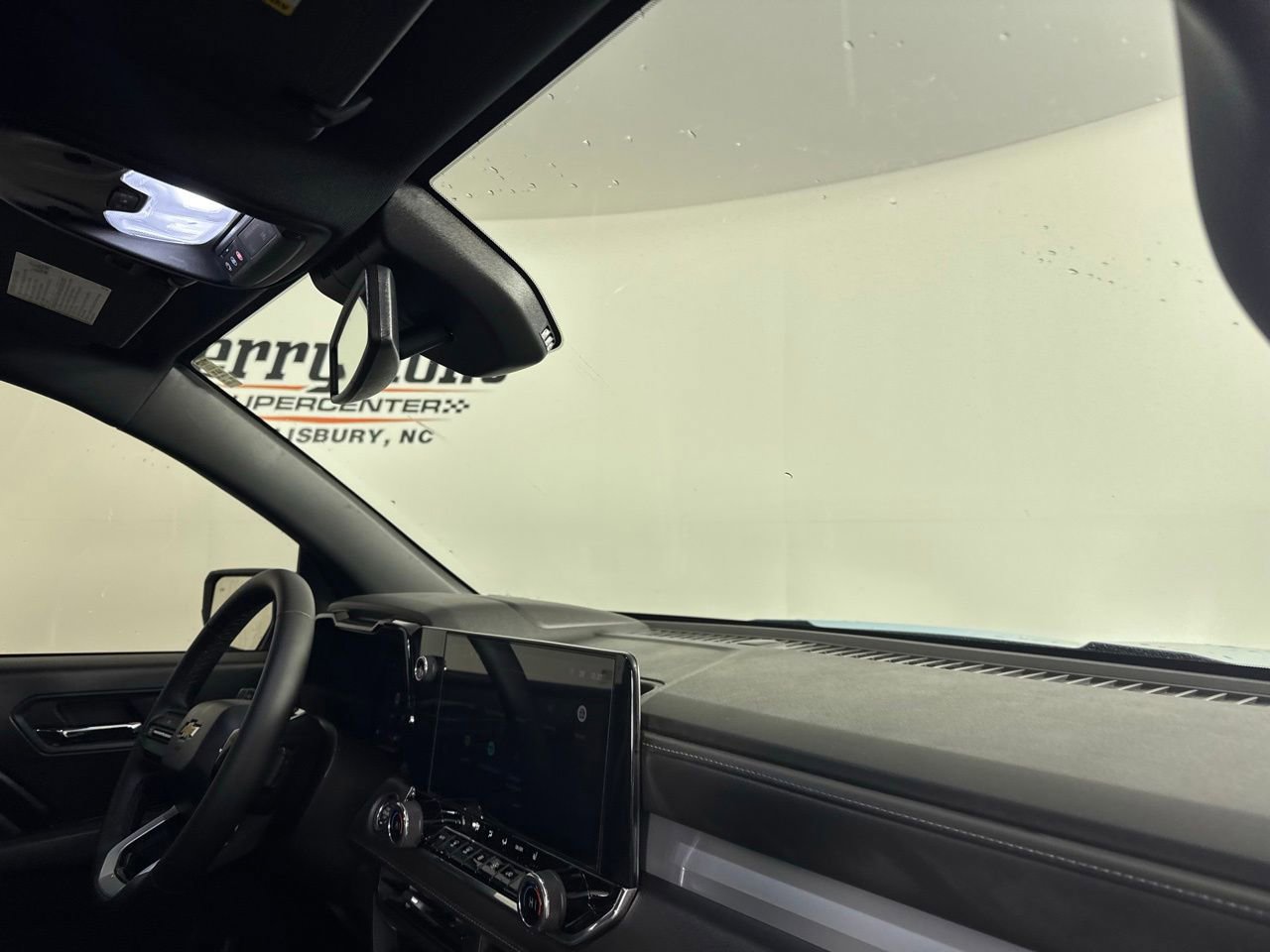 Used 2026 Chevrolet Colorado LT image 32