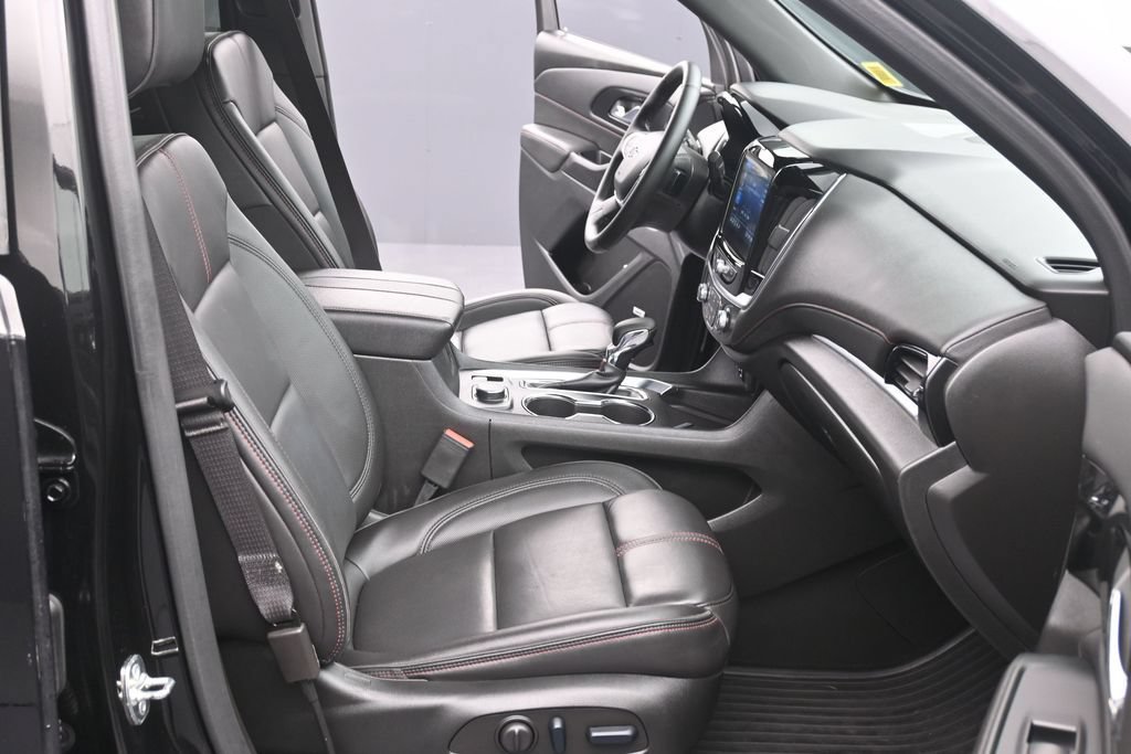 Certified 2023 Chevrolet Traverse RS w/ LPO, Floor Liner Package AWD/4WD image 11