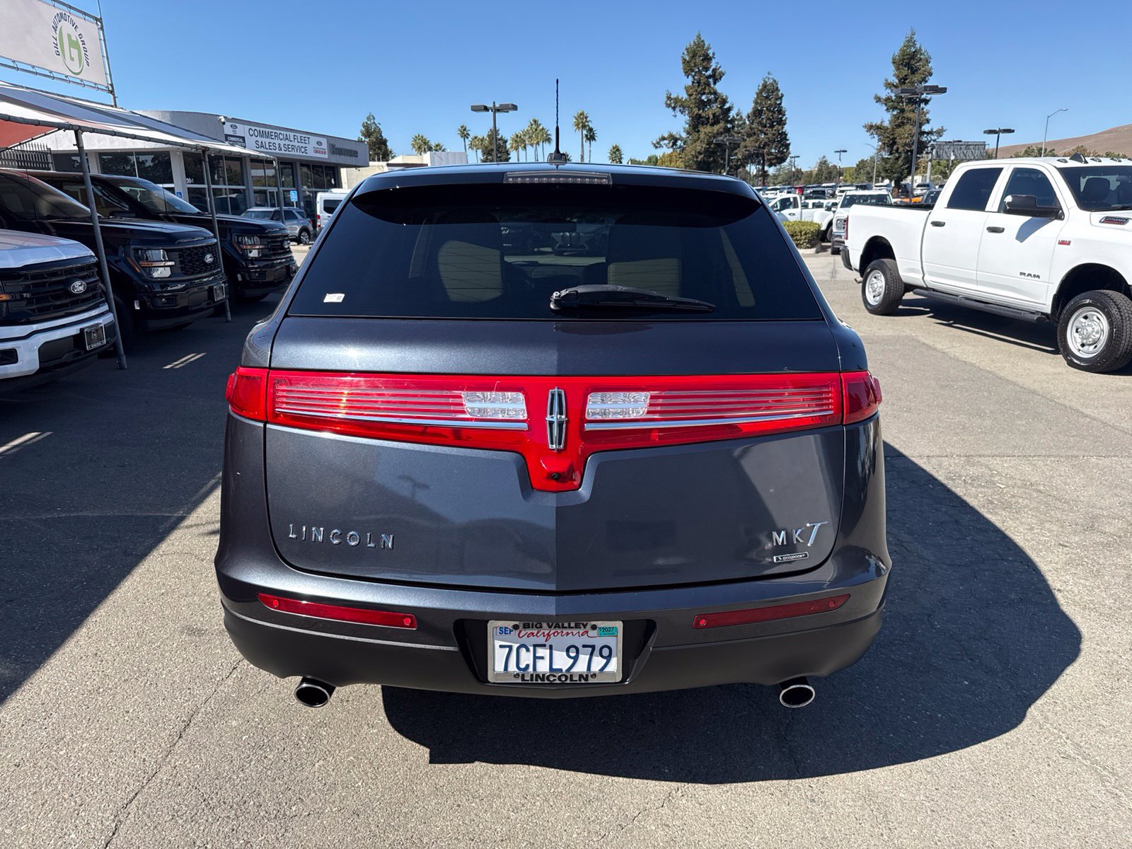 Used 2013 Lincoln MKT AWD image 4