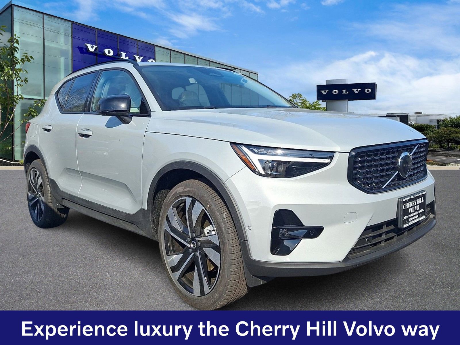 New 2026 Volvo XC40 B5 Ultra w/ Climate Package AWD/4WD image 1
