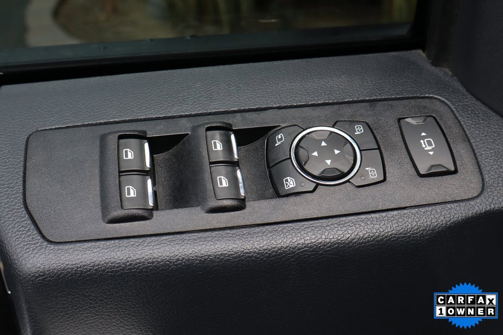 Used 2022 Ford F350 Lariat w/ Black Appearance Package image 14