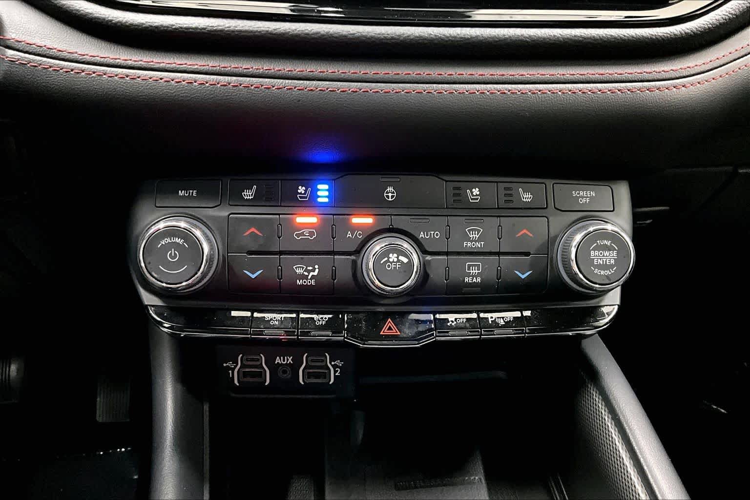 Used 2023 Dodge Durango R/T RWD image 35