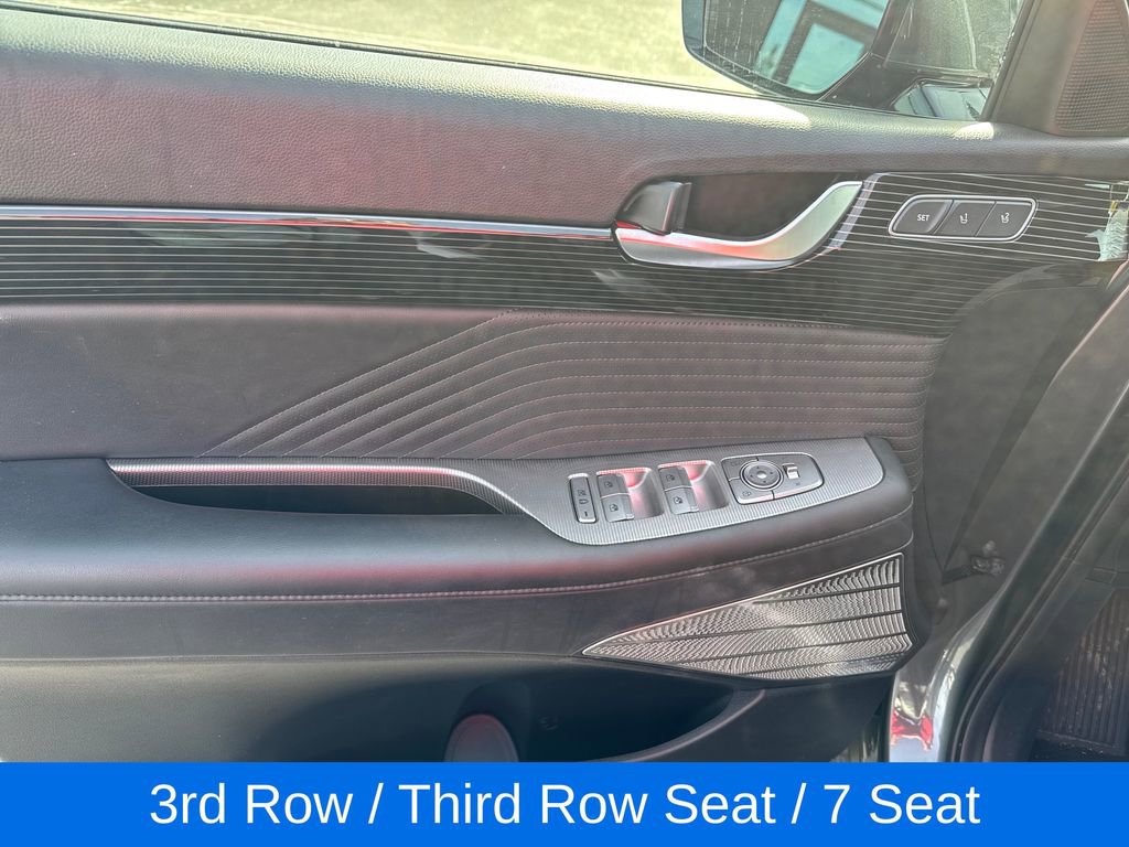 Used 2023 Hyundai Palisade Calligraphy image 12