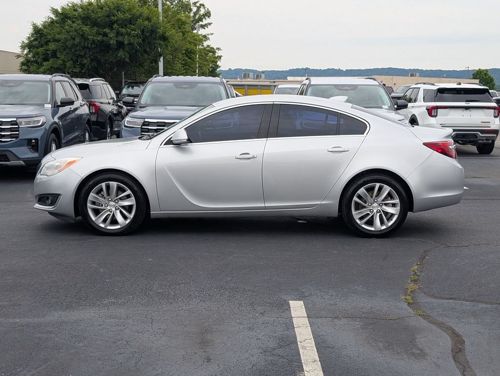 Used 2016 Buick Regal FWD image 5