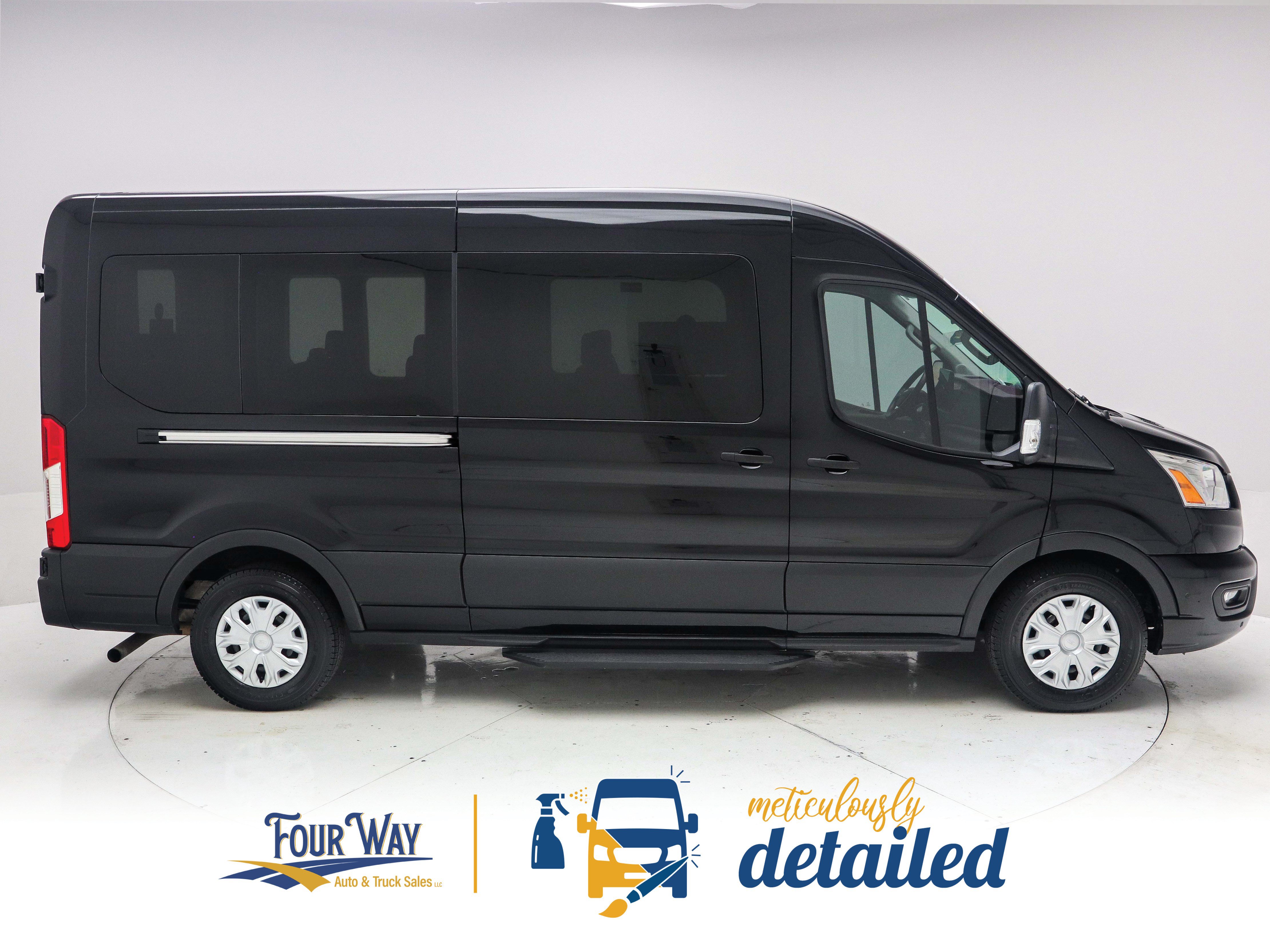 Used 2022 Ford Transit 350 XLT RWD image 2