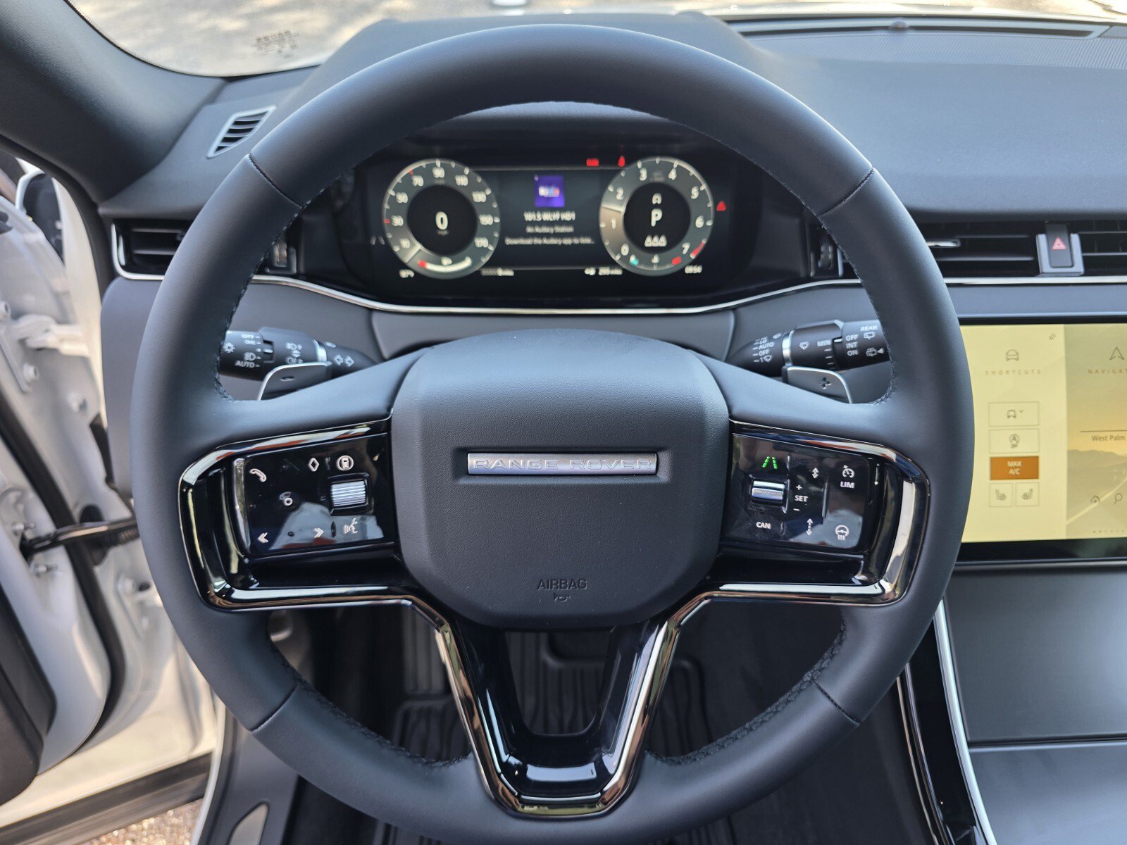 New 2026 Land Rover Range Rover Evoque S AWD/4WD image 16