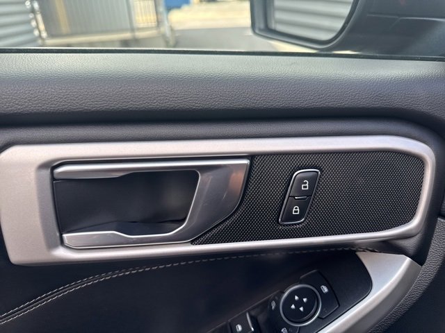 Used 2022 Ford Explorer XLT image 12