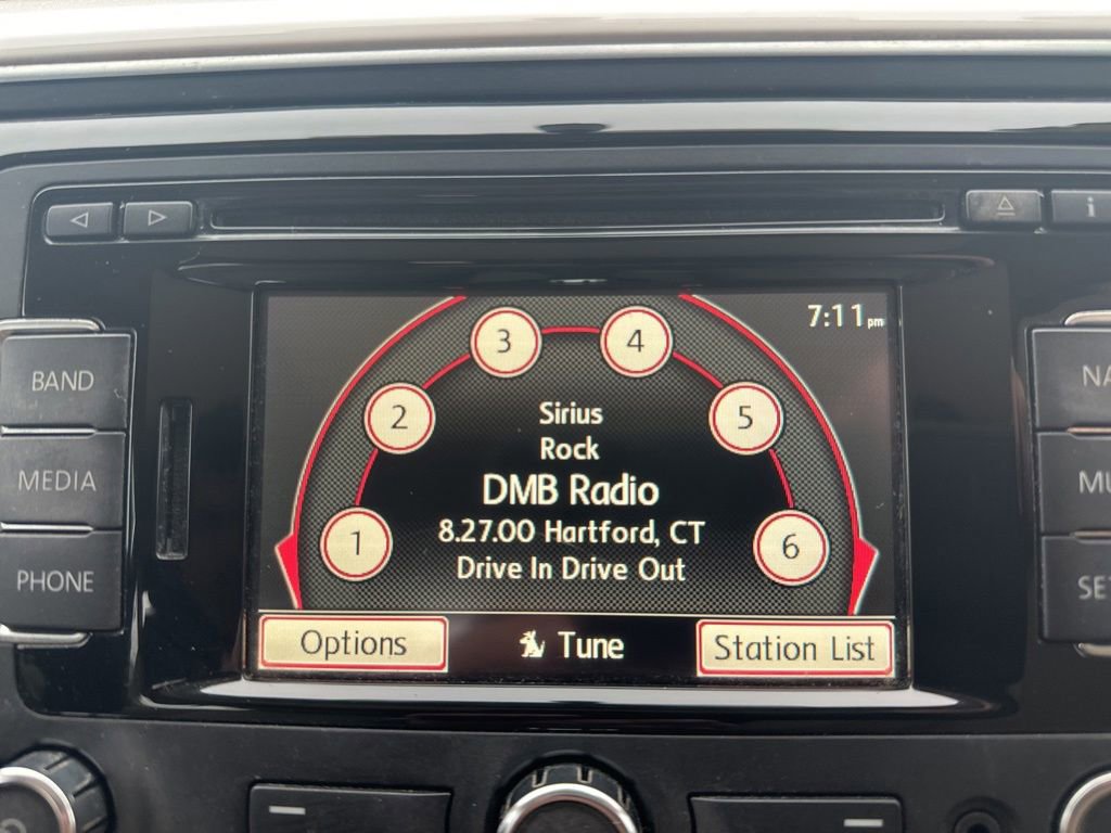Used 2013 Volkswagen Beetle 2.5 FWD image 22