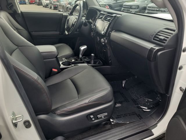 Used 2021 Toyota 4Runner TRD Off-Road Premium w/ Moonroof Package AWD/4WD image 20