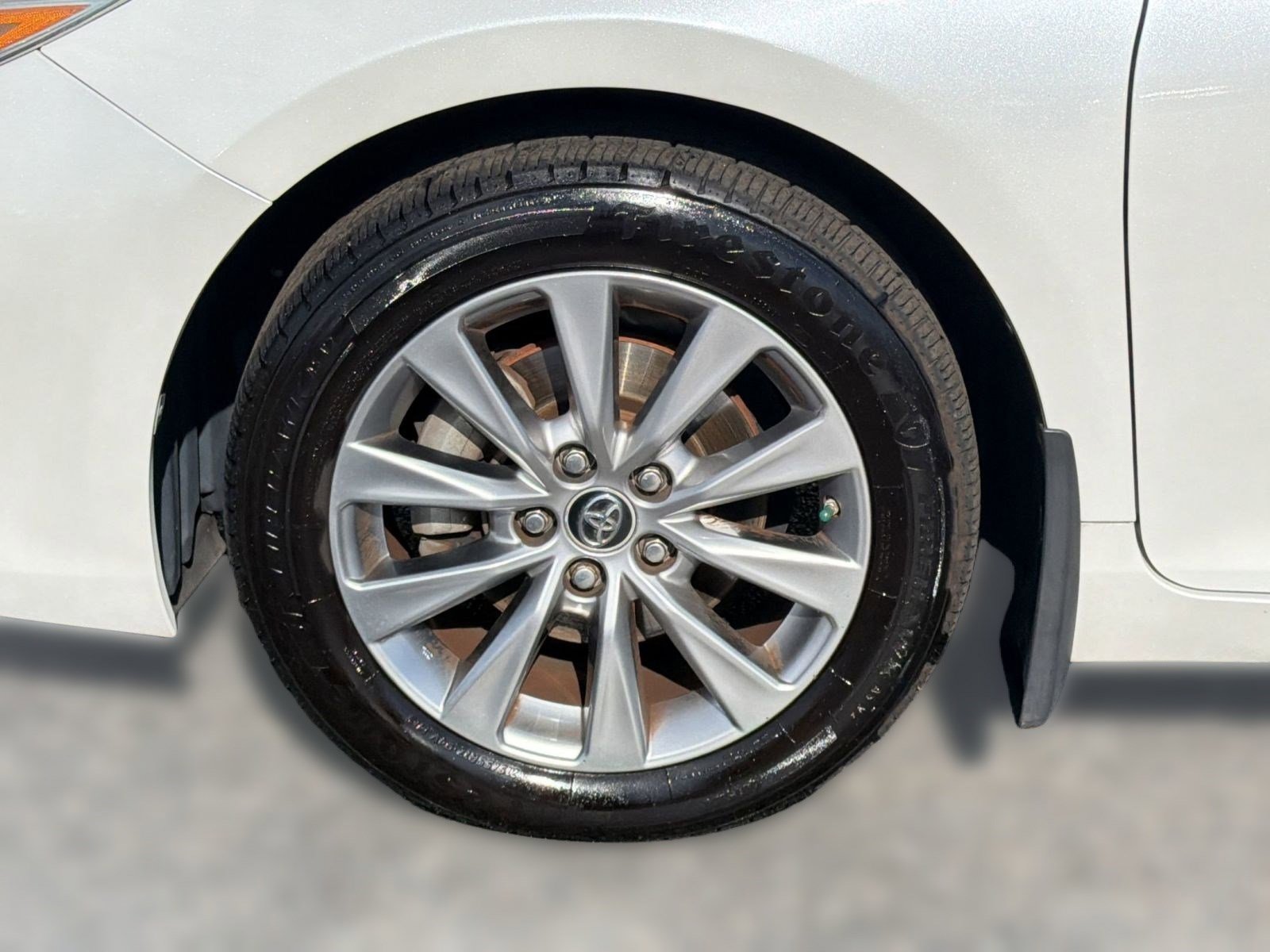 Used 2015 Toyota Camry XLE FWD image 12
