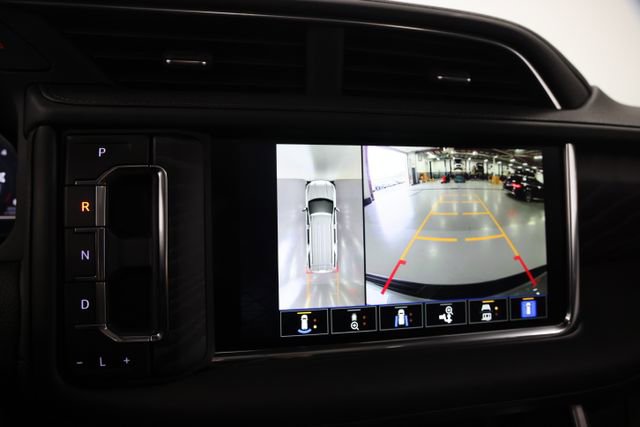 Used 2024 GMC Yukon XL Denali AWD/4WD image 32