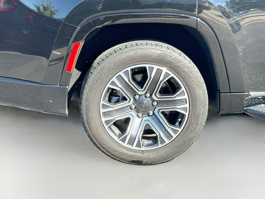 Used 2024 Jeep Wagoneer Series II RWD image 24