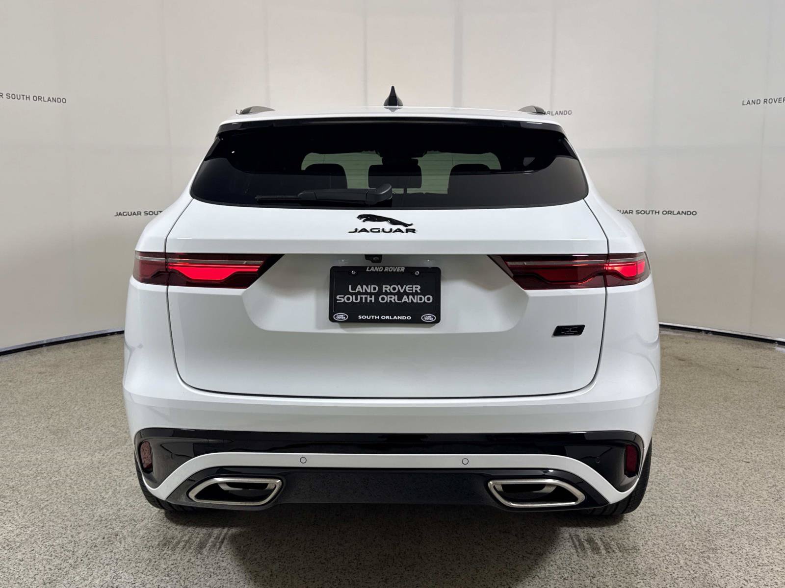 New 2026 Jaguar F-PACE R-Dynamic S AWD/4WD image 4