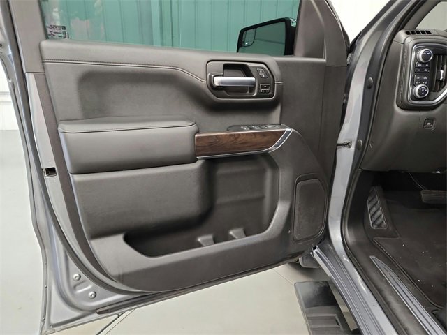 Used 2020 GMC Sierra 1500 SLT image 30