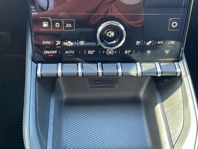 New 2026 GMC Terrain AT4 w/ Convenience Package III AWD/4WD image 24