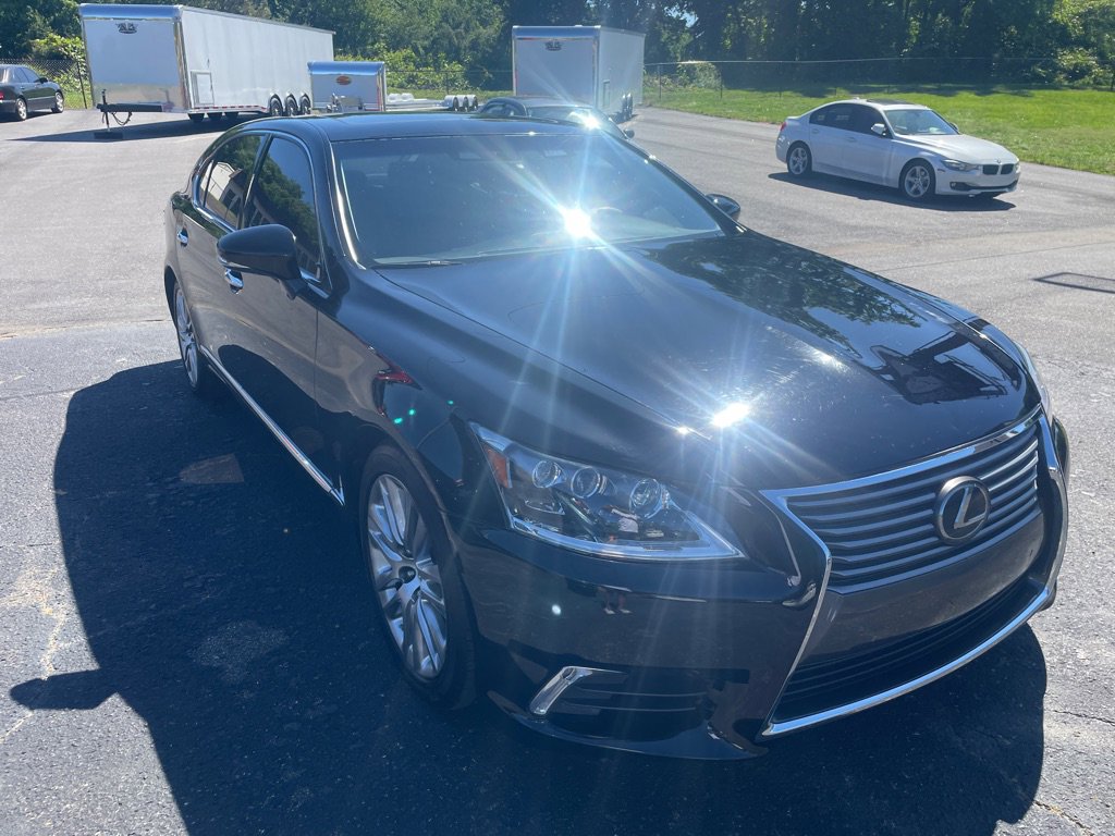 Used 2015 Lexus LS 460 L w/ Ultra Luxury Package RWD image 8