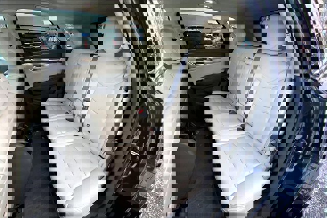 Used 2023 Cadillac XT5 Premium Luxury image 26