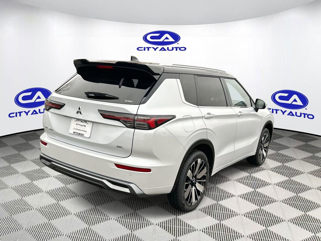 New 2026 Mitsubishi Outlander AWD image 3