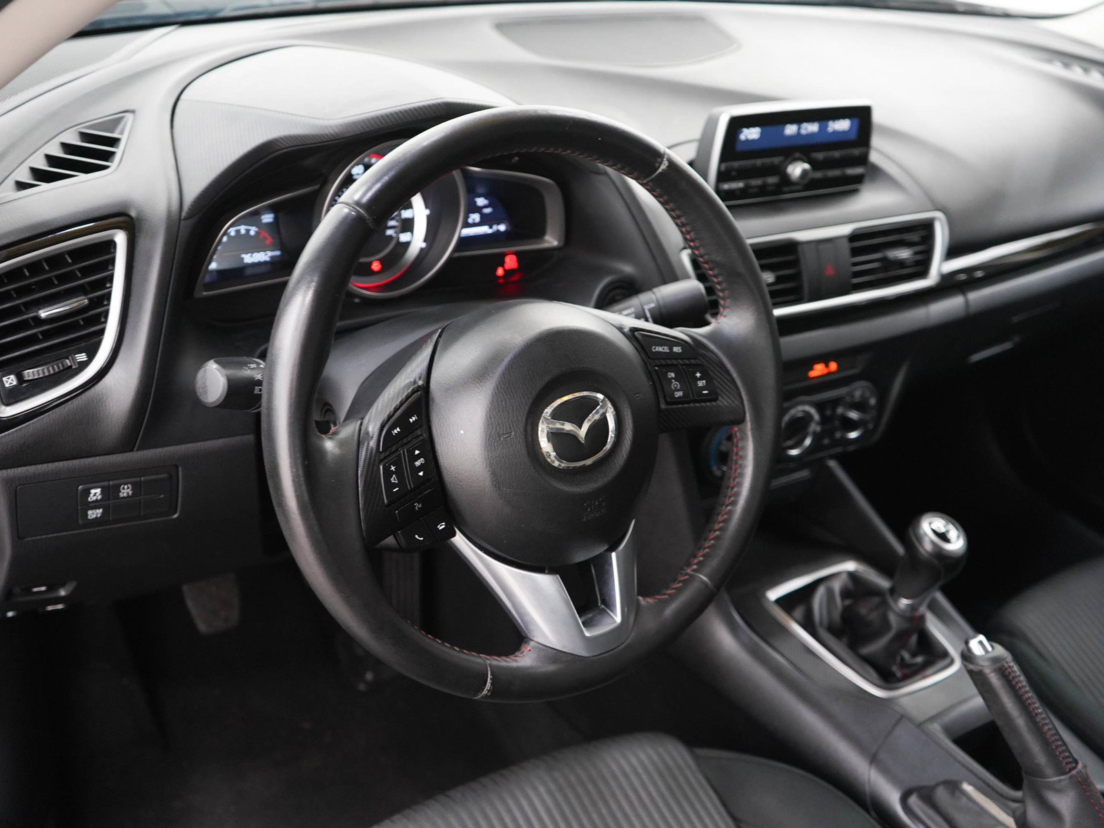 Used 2014 MAZDA MAZDA3 i Touring FWD image 19