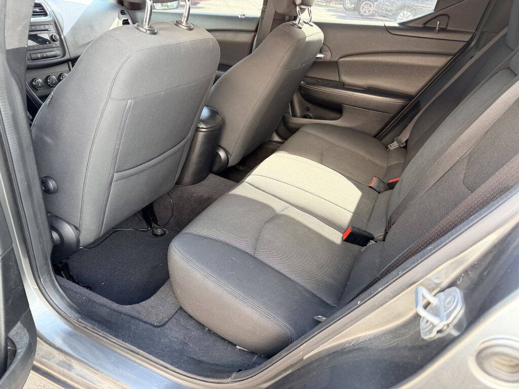 Used 2012 Dodge Avenger SE FWD image 5