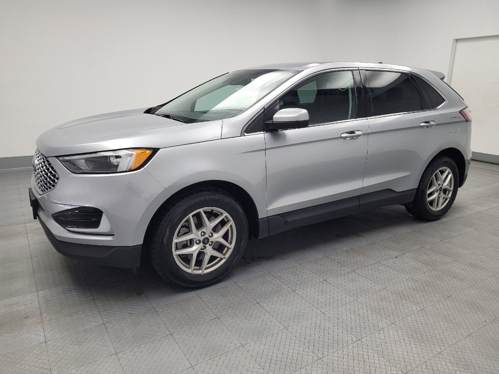 Used 2023 Ford Edge SEL image 2