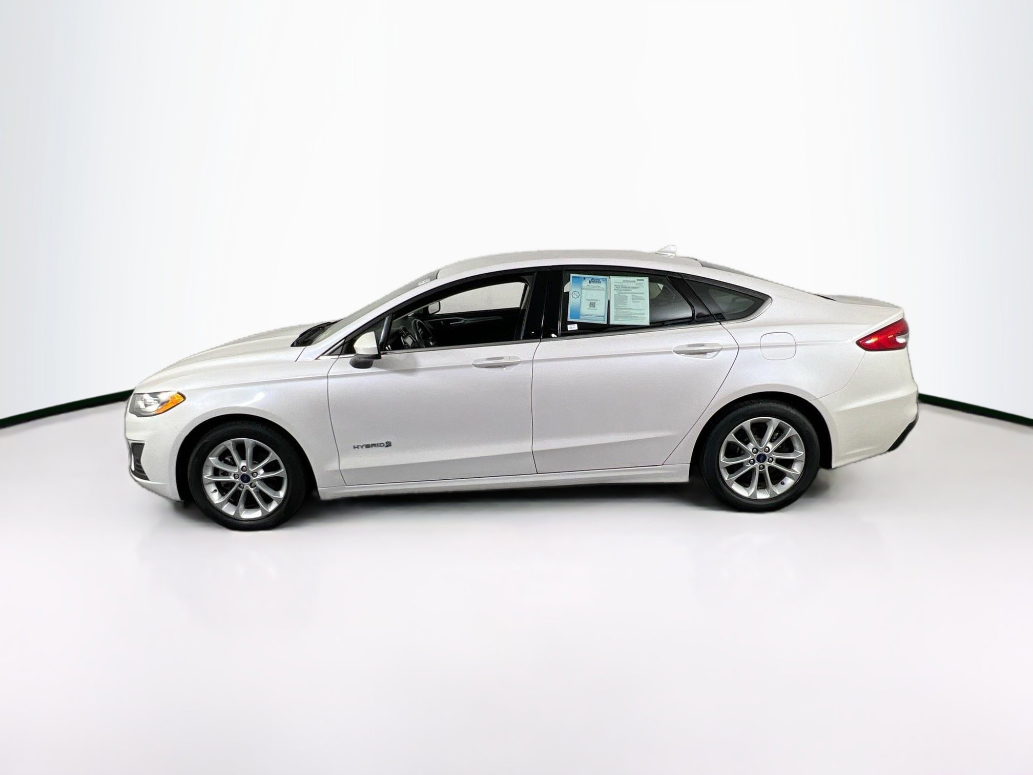 Used 2019 Ford Fusion SE FWD image 8