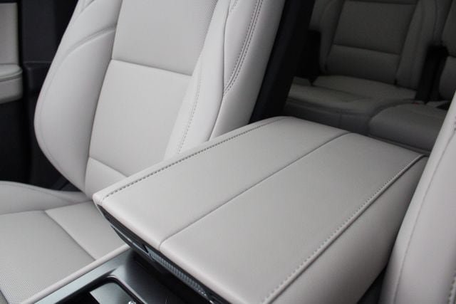 New 2026 Lincoln Nautilus Premier AWD/4WD image 19