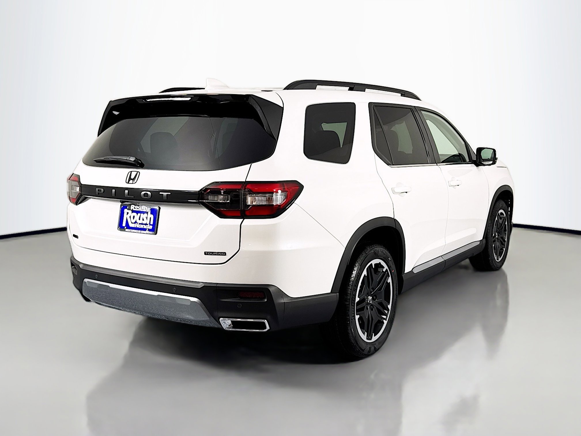 New 2026 Honda Pilot Touring image 5