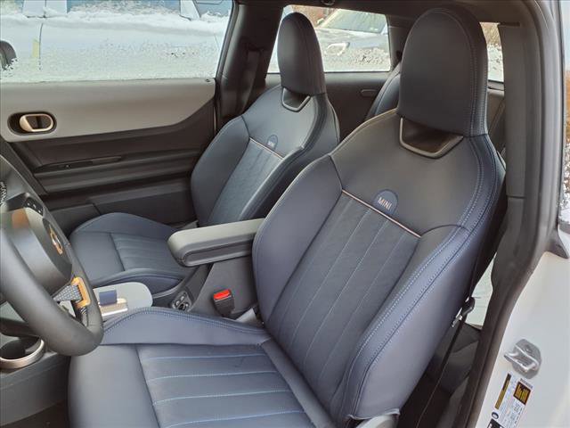 Certified 2025 MINI Cooper 2-Door Hardtop image 5