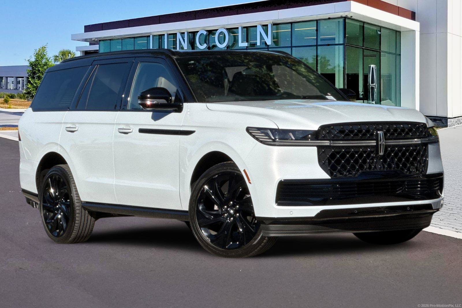 Used 2026 Lincoln Navigator Black Label AWD/4WD image 2