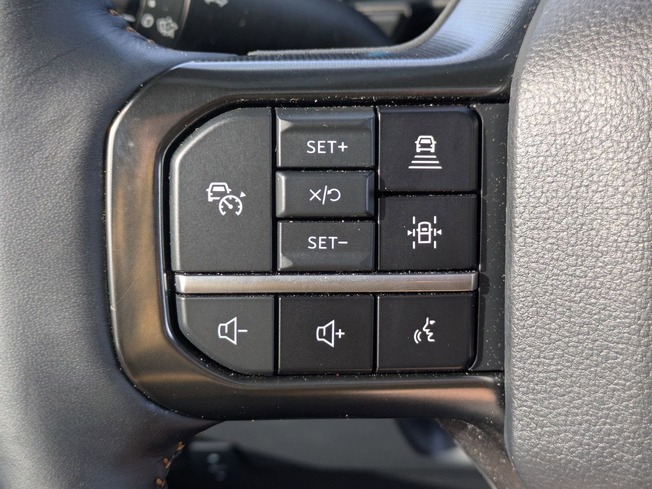 Certified 2024 Ford F250 Platinum image 17