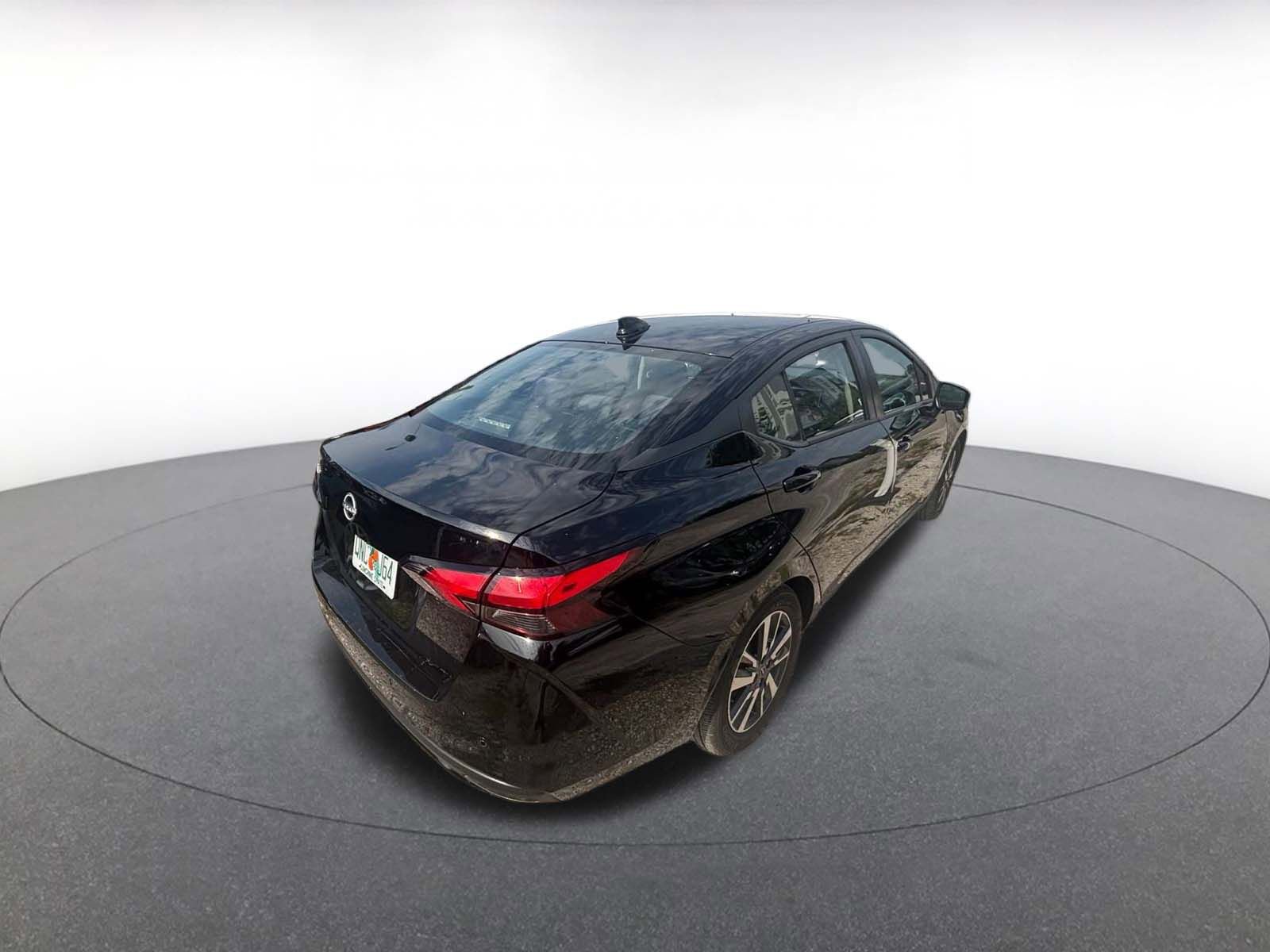 Used 2025 Nissan Versa SV FWD image 6