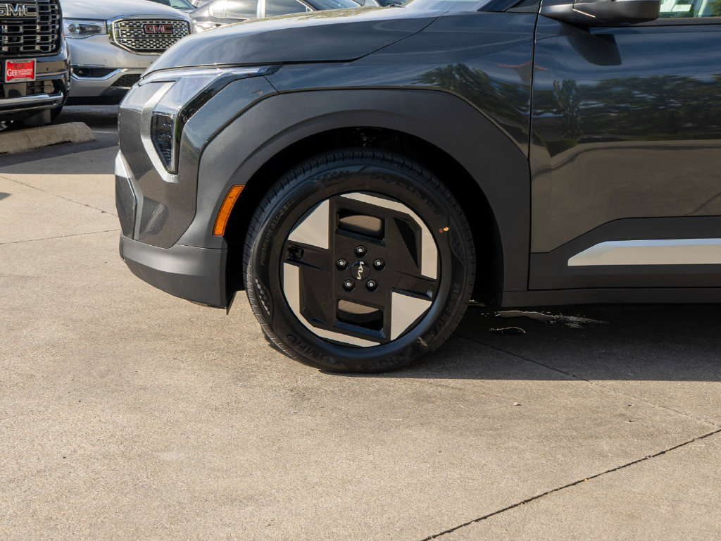 New 2027 Kia EV3 Wind FWD image 29