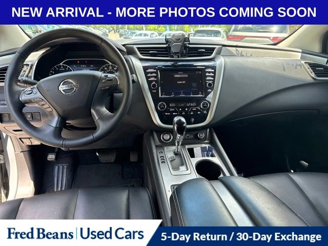 Used 2022 Nissan Murano SV w/ SV Midnight Edition Package FWD image 11
